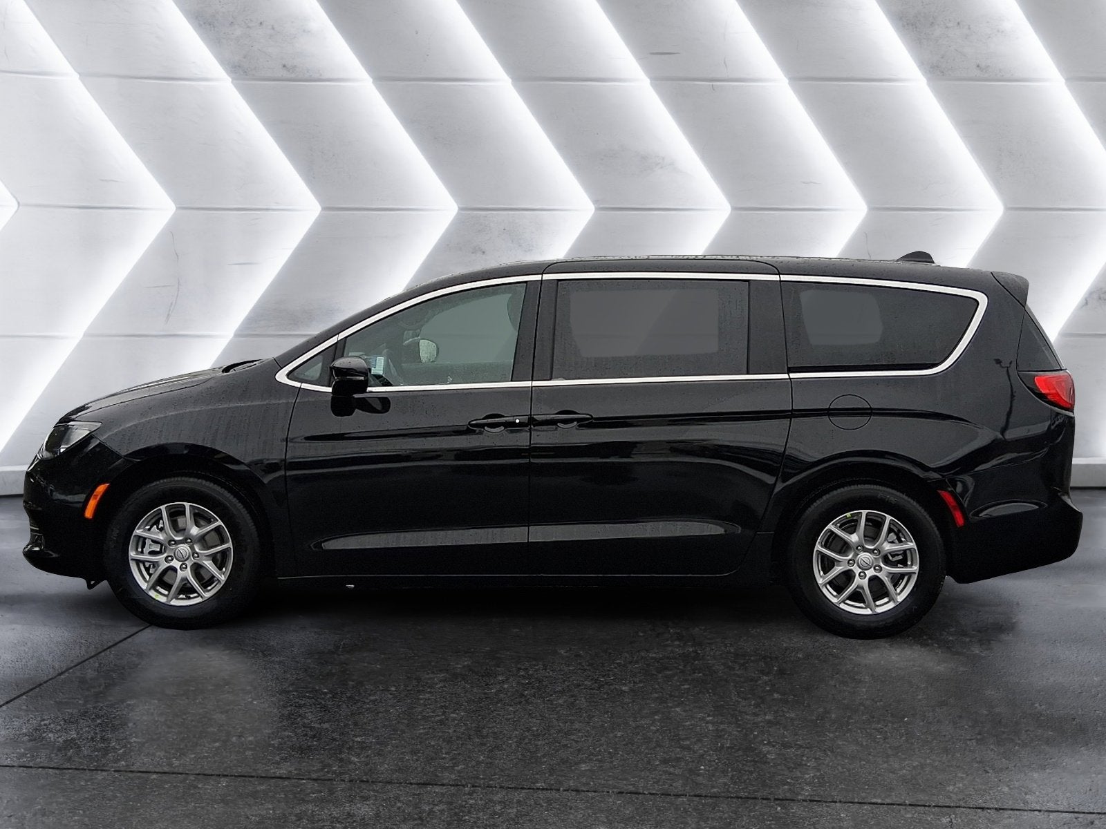 2026 Chrysler Voyager LX