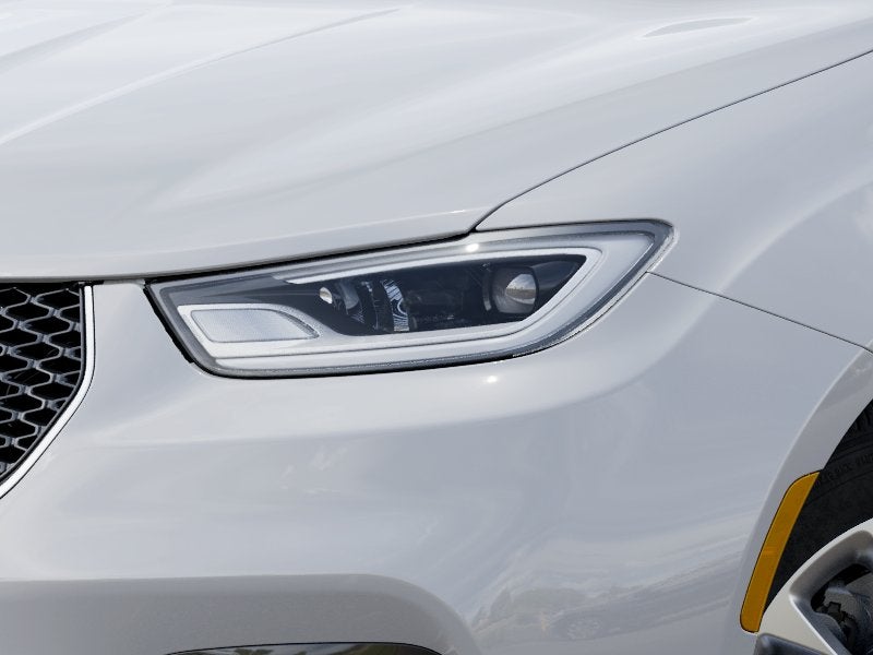 2026 Chrysler Pacifica Base