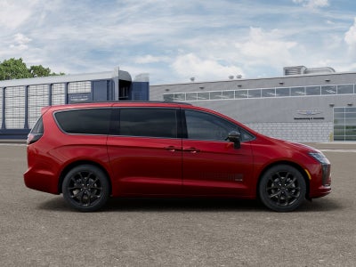 2027 Chrysler Pacifica Select